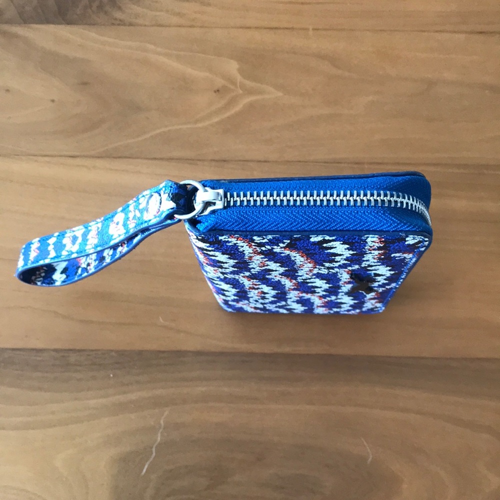Wristlet - Picture 4 of 11